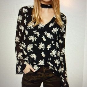 Sanctuary Floral Black long Sleeve chocker blouse, size XS